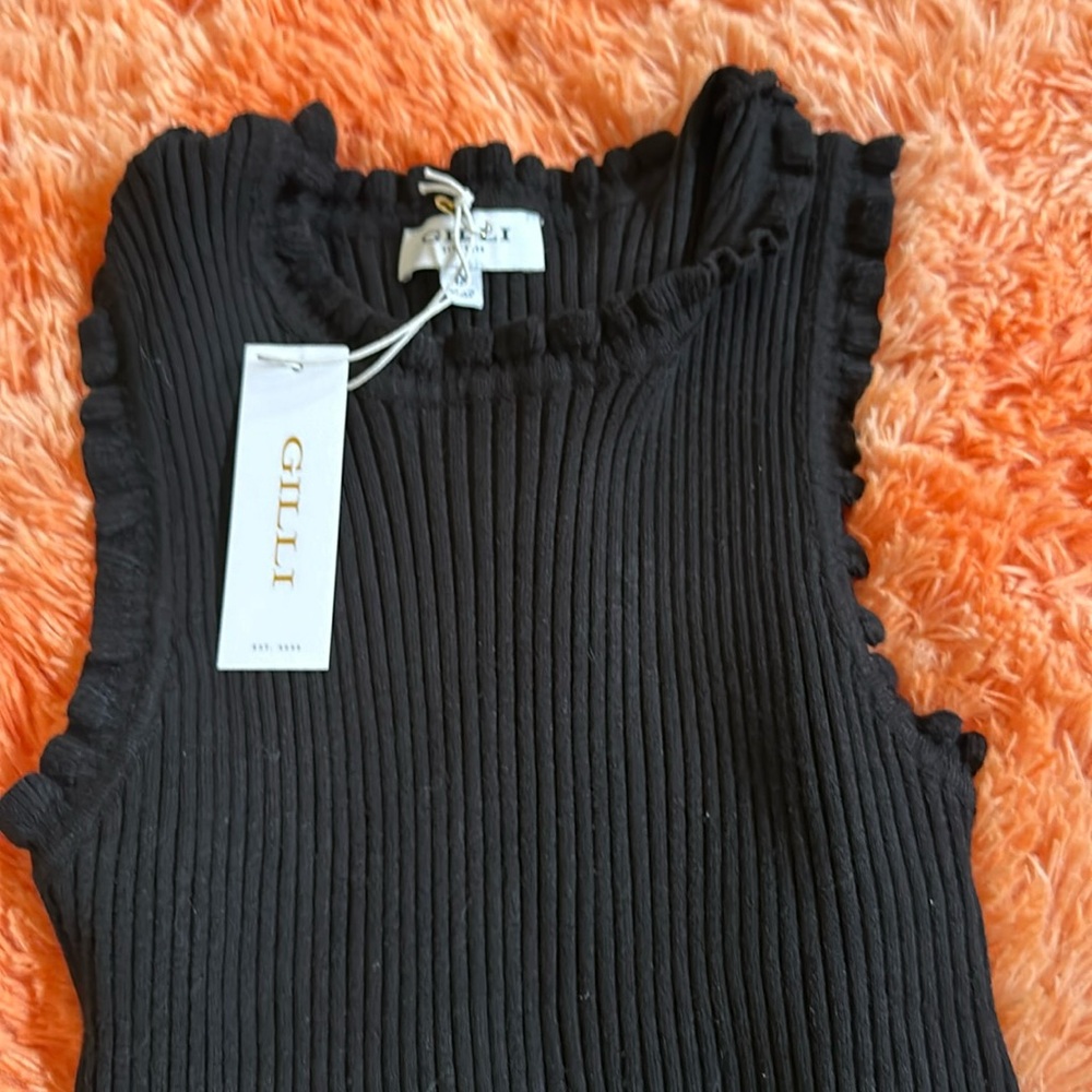 NWT Womens sleeveless sweater tank